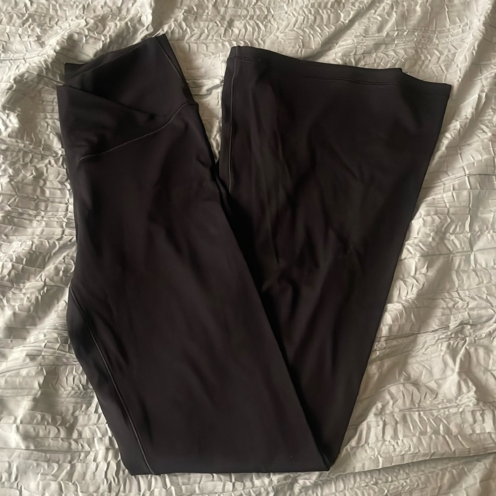 Aerie cross cross flare